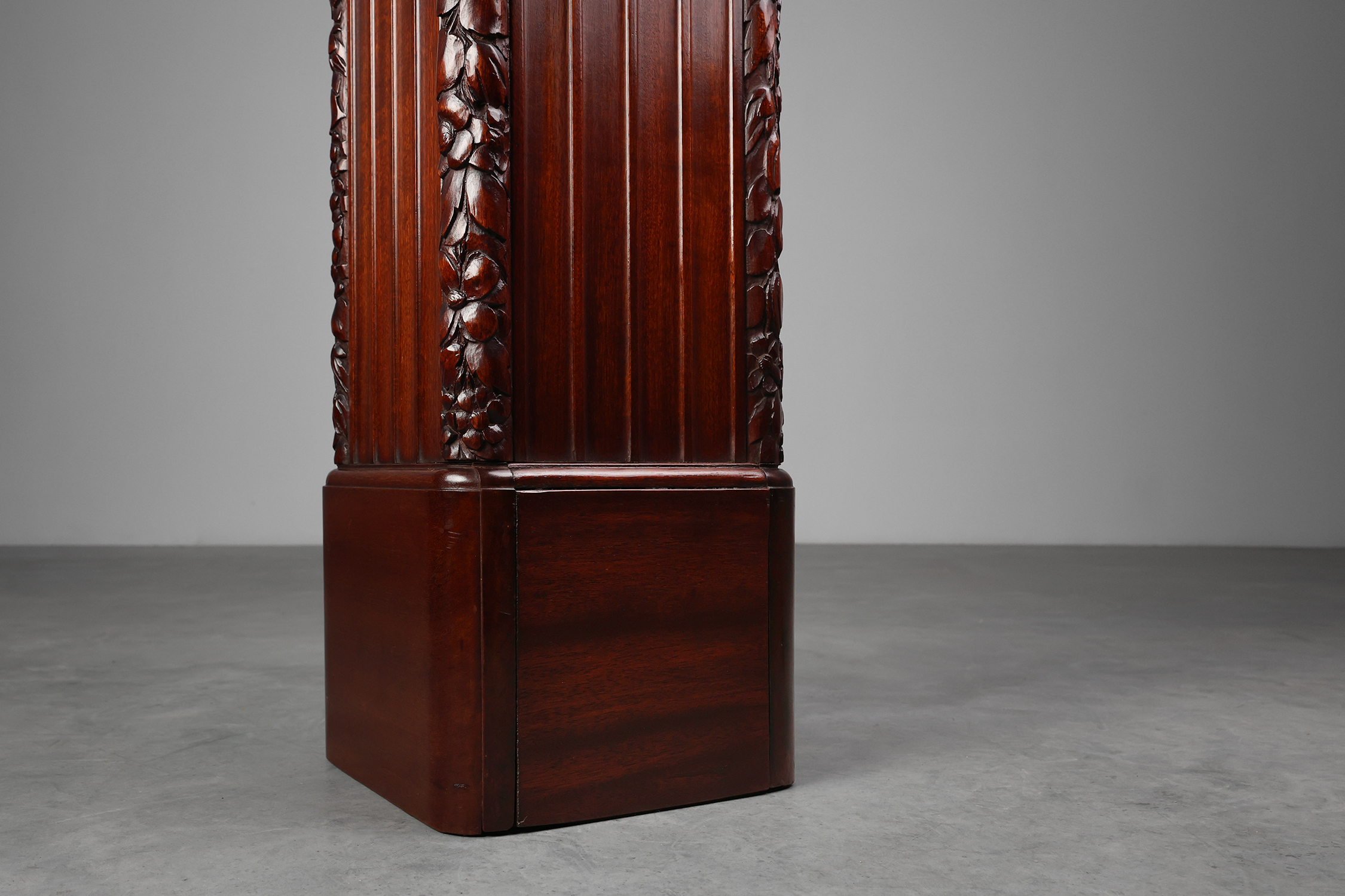 French Art Deco square Oak Pedestal, circa 1915thumbnail